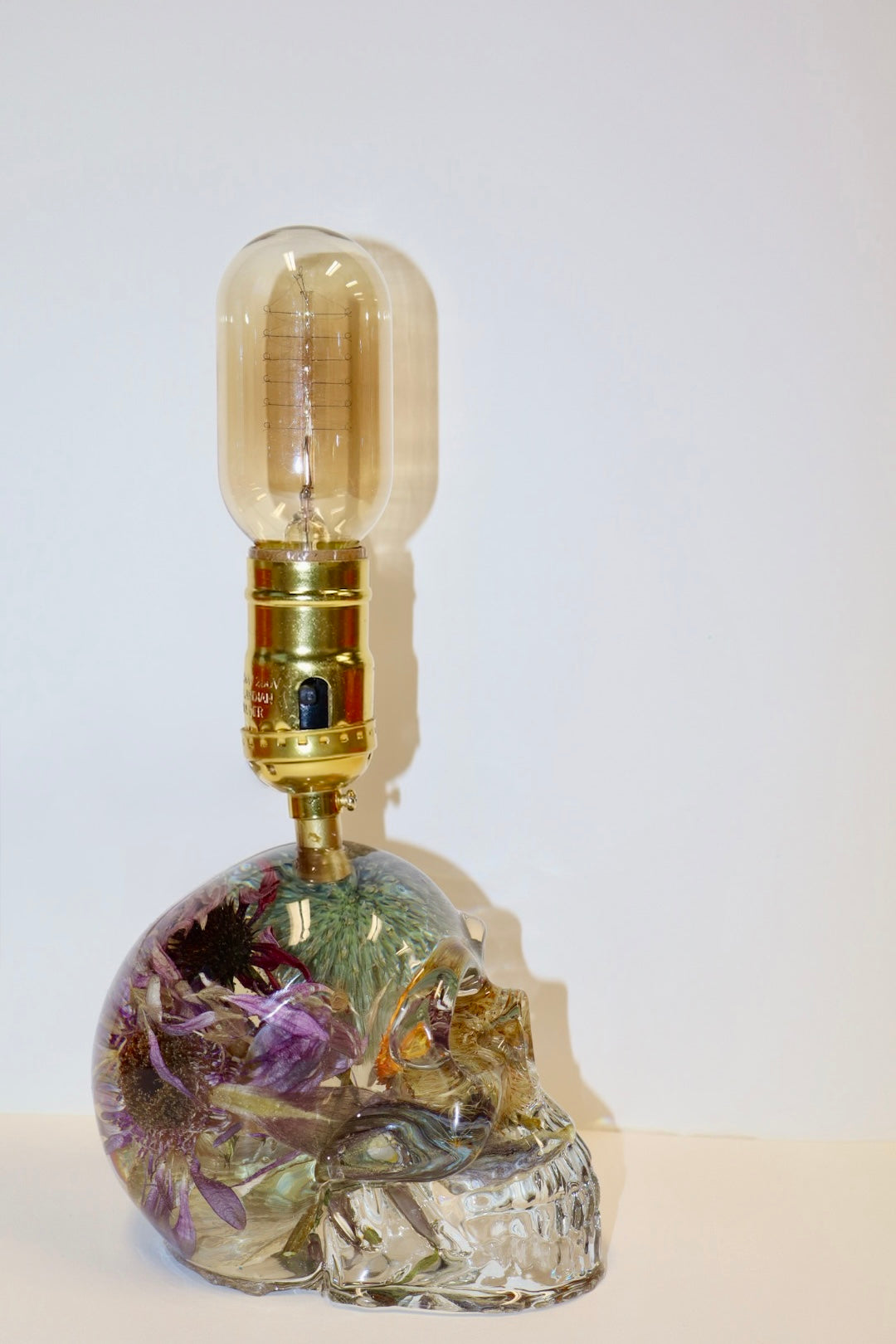 Becca Skull Lamp
