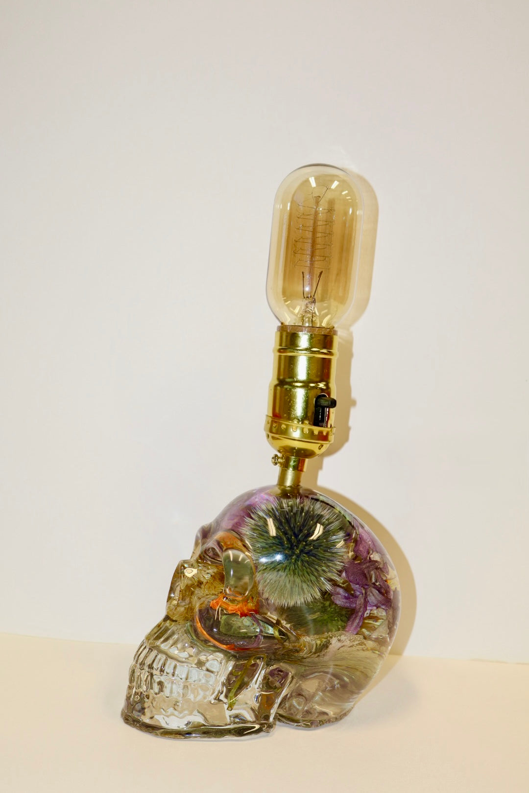 Becca Skull Lamp