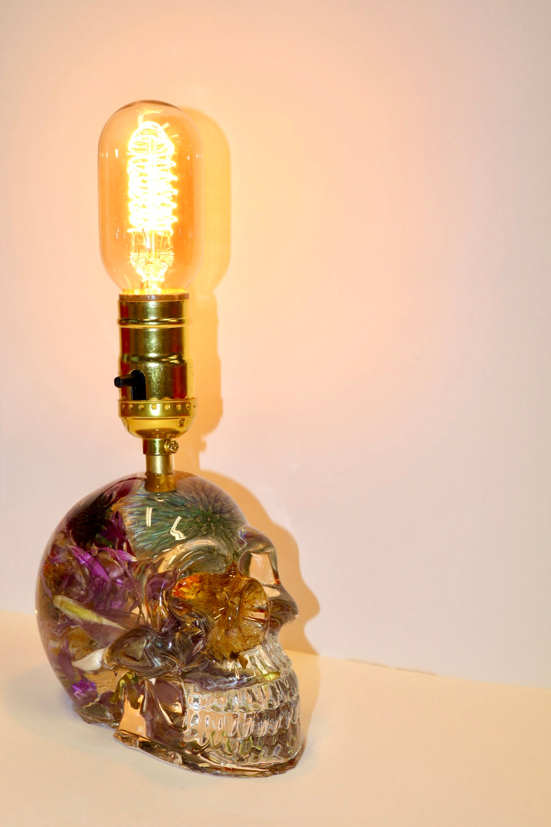 Becca Skull Lamp