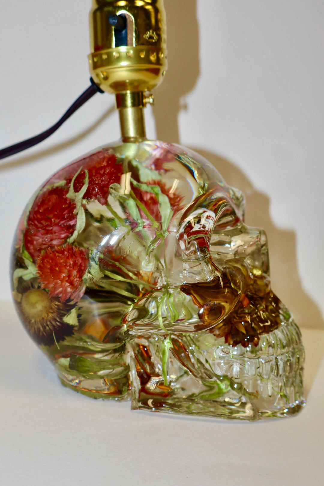 Betty Skull Lamp